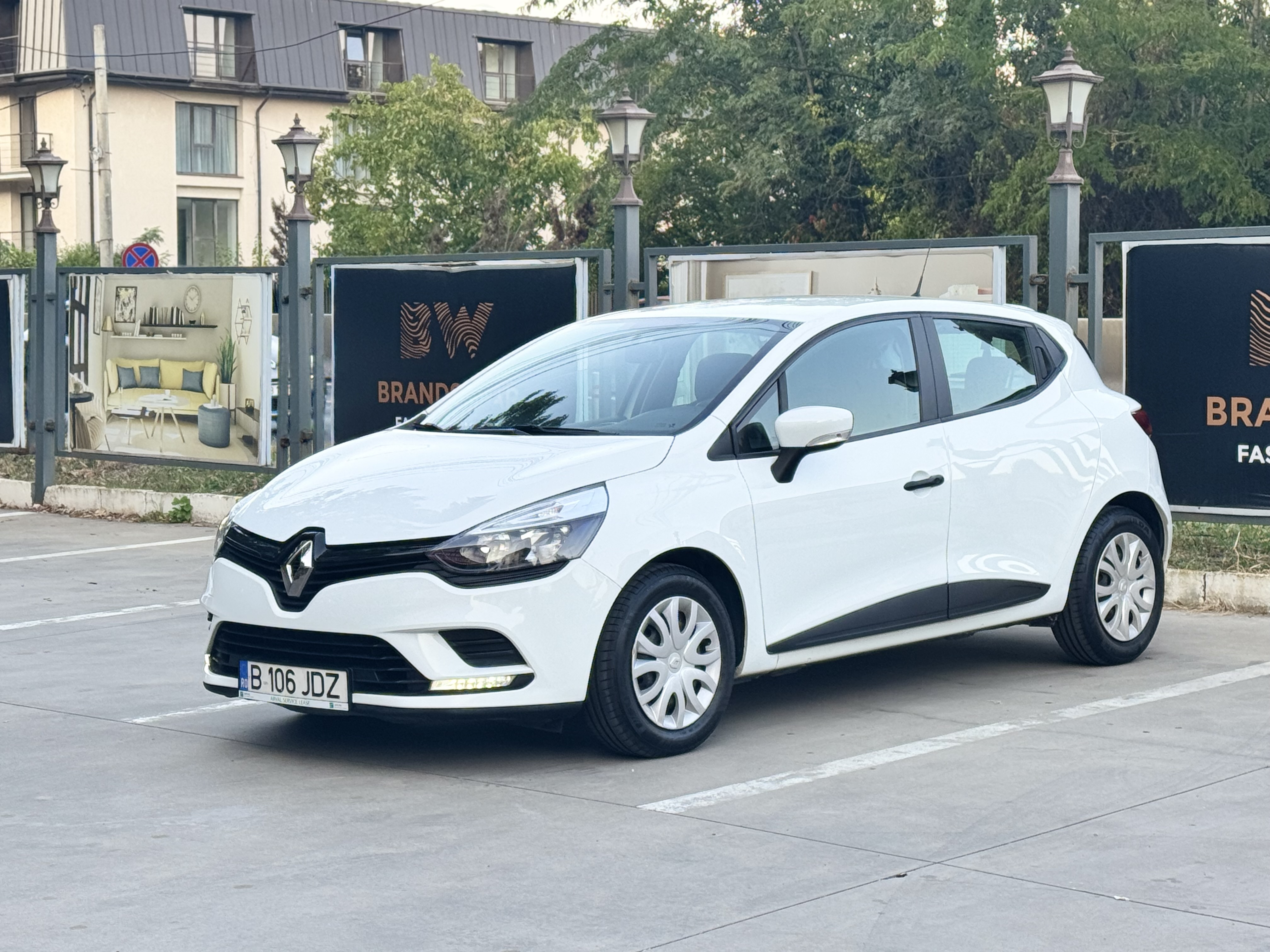 RENAULT CLIO
